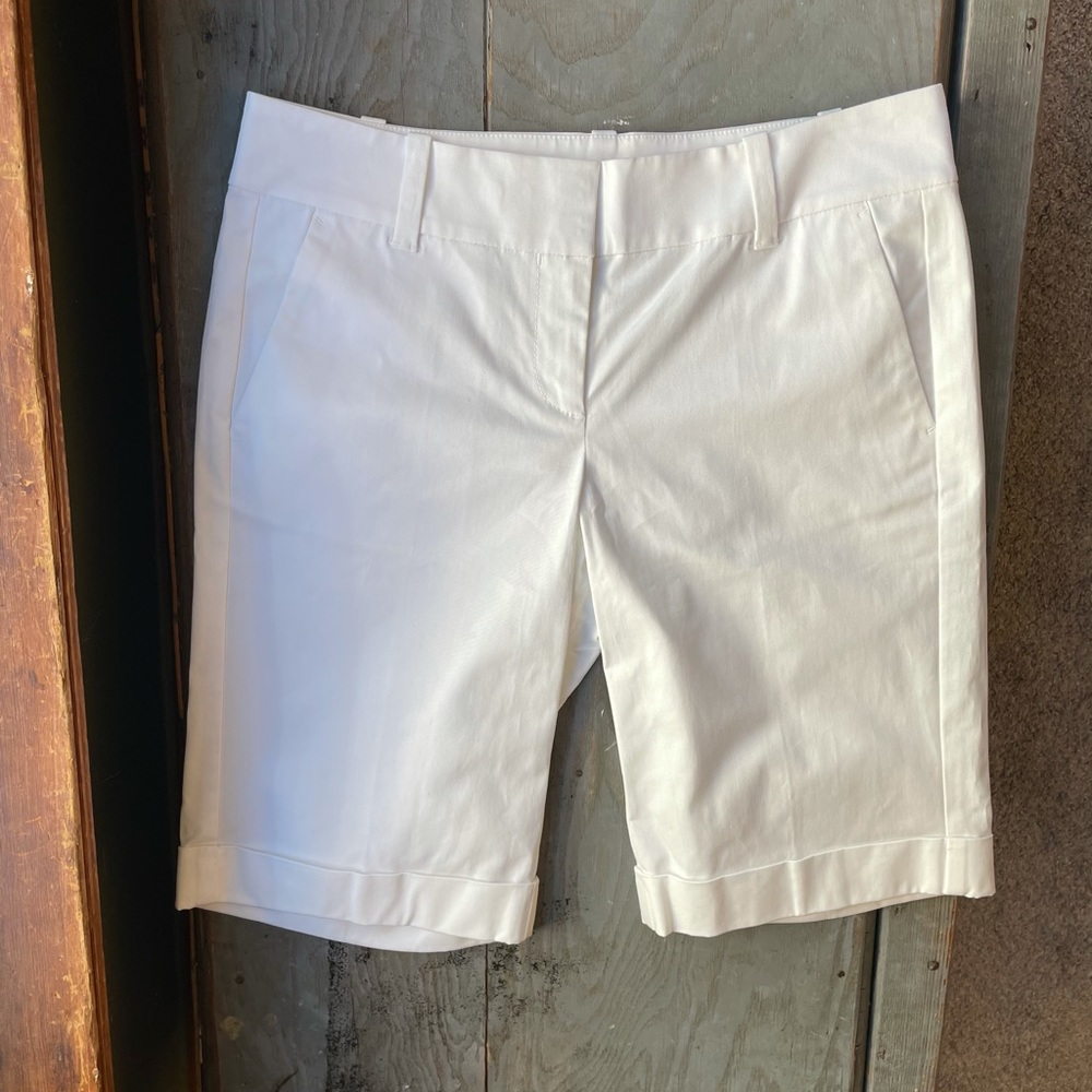 NWOT Ann Taylor Boardwalk shorts | size 4